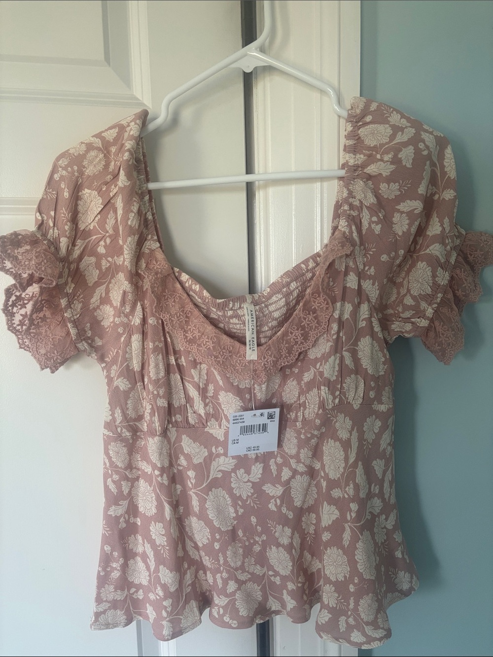 NWT American Eagle Outfitters Dusty Pink Floral Lace-Trim Peasant Top